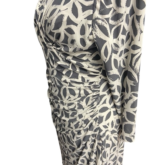 Lauren Ralph Lauren Grey and White Ruched Wrap Dress Size 8 V Neck Bodycon - Picture 7 of 13